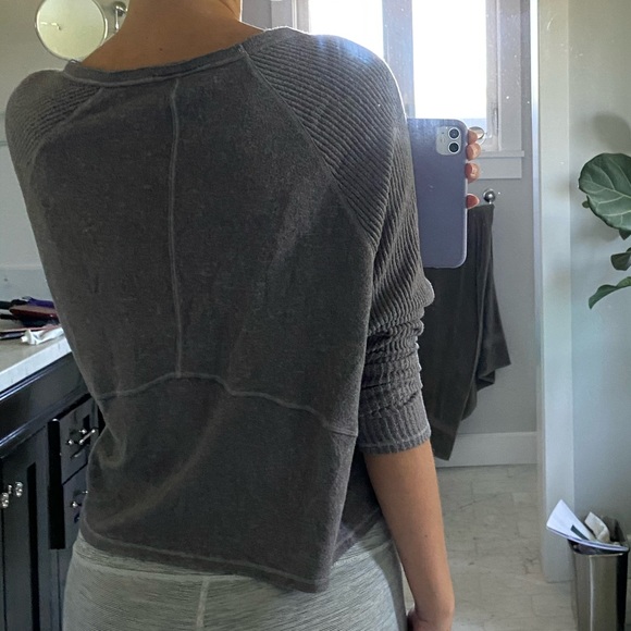 Cozy Grey Sweater - Picture 3 of 4